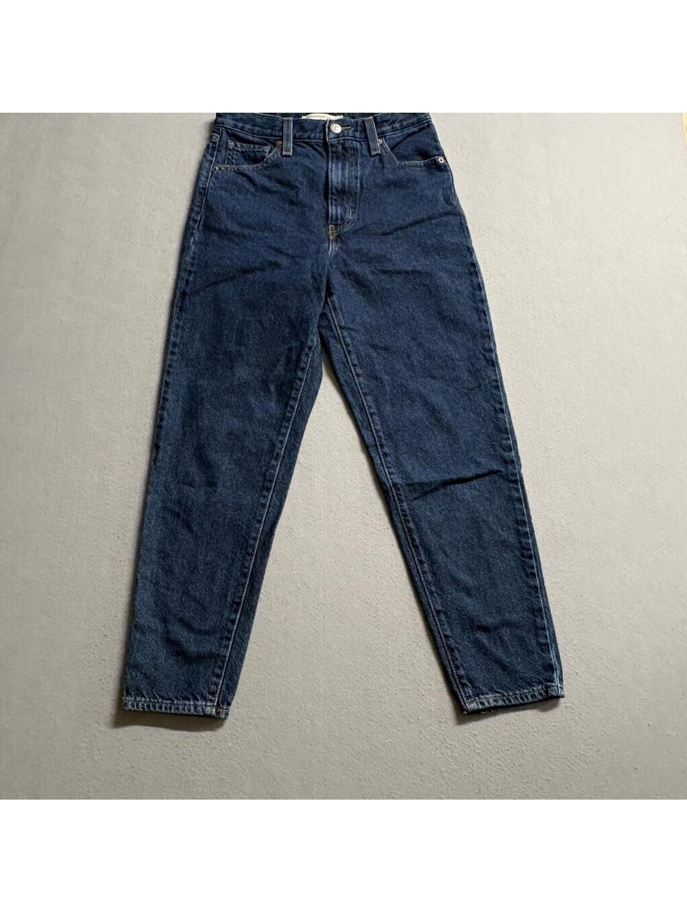 Levis High Waisted Mom Jeans Womens 26 Dark Wash Blue Denim Tapered Leg